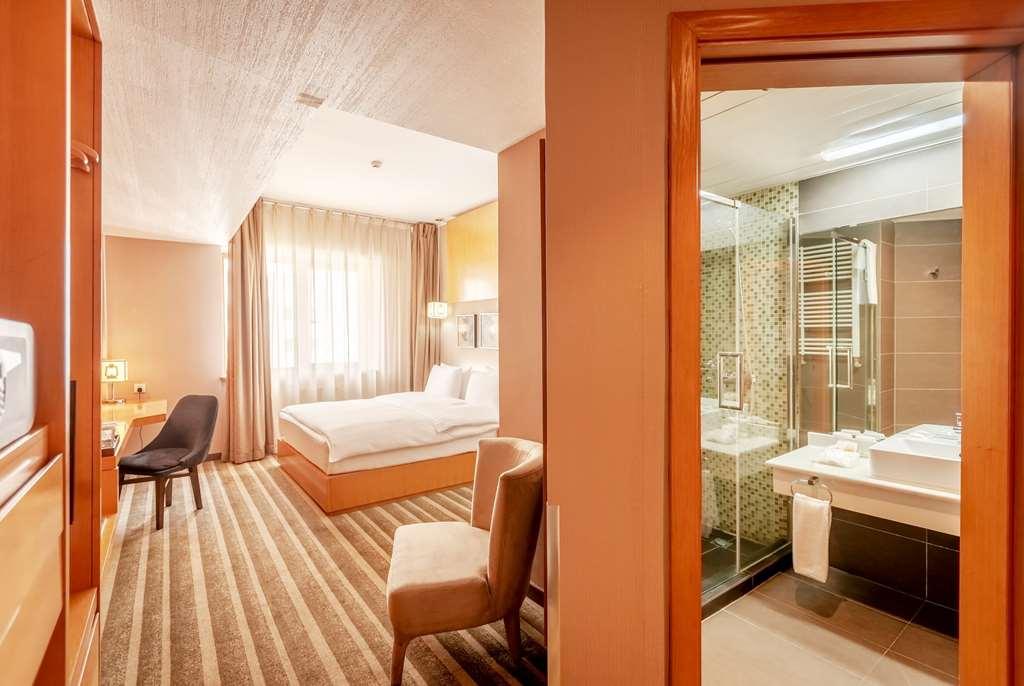 Ramada Ulaanbaatar City Center Szoba fotó